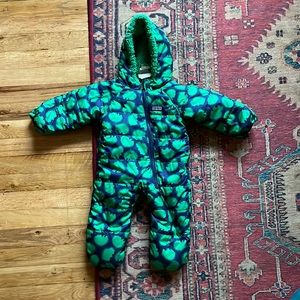 Patagonia puffball snow bunting suit hedgehog print size 0-3 month